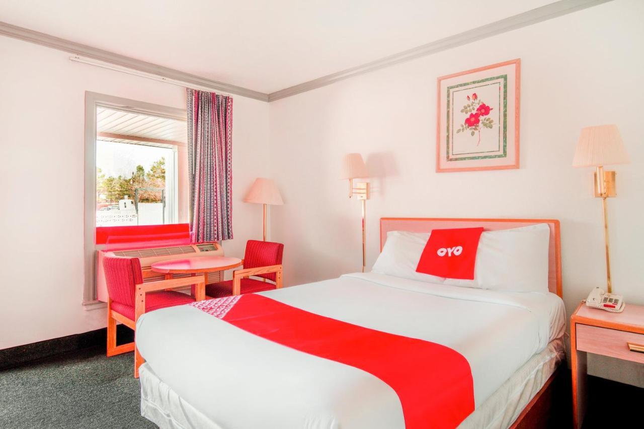 Oyo Hotel Durham West Hills Εξωτερικό φωτογραφία